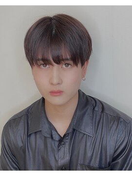 フォルテ 草薙店 ウルフ　アッシュブラック　カルマパーマ　ベリーショート
