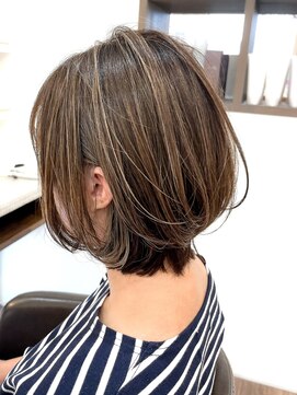 パームツリー 桜台店 くびれボブハイライトカラー
