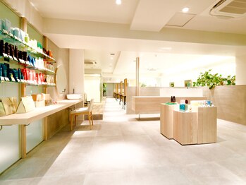 FLIP B AVEDA【フリップビーアヴェダ】