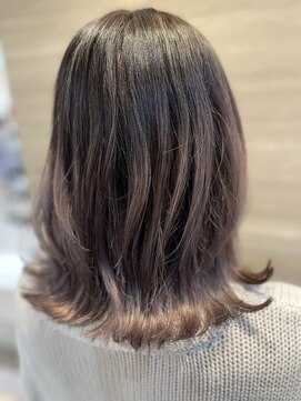 ラビス クローバー(Lovis clover) ピンクベージュ　ウルフ