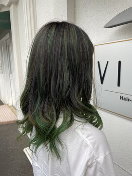 ヴィアーレ(VIALE) バレイヤージュ×グリーン