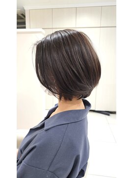 アッシュ 二俣川南口店(Ash) 細見え/襟元スッキリ/ボブとショートボブの間