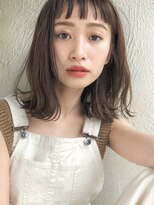 ノイ(noi)&nbsp;顔周りレイヤーカットくびれヘアミルクティーベージュカラー