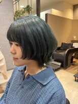 ラッシュ(rush)&nbsp;ダークグリーン × ボブウルフ