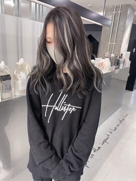 キング 心斎橋店(K!ng) ハイライトカラーミルクティーベージュレイヤーカット