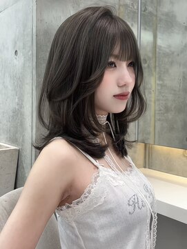 ロンドメリア 天神大名店(Lond Melia) 小顔に見せるミディアムヘア/韓国ヘア/ダブルカラー