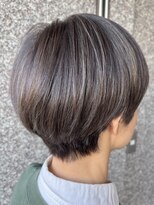 オーガニックトリコ 所沢(organic+tricot) 30代40代◎冬カラー◎細めグレージュハイライト×ショートボブ