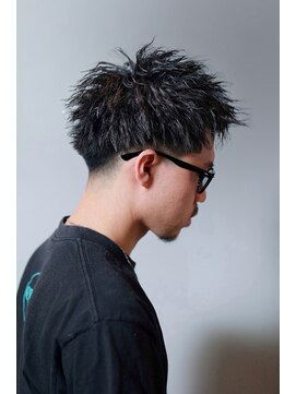 チルチェア 横浜(CHILL CHAIR) テーパーフェード×ツイストスパイラルパーマ <横浜駅/バーバー>