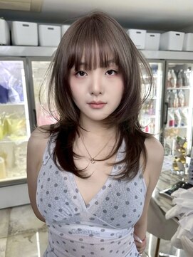 ヴィヴィー 青山表参道店(ViVIE) パツっと前髪で目元ぱっちり×ハッシュカット