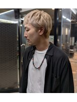 ローハ アゲオ(Lowha -ageo-) ハイトーン×ベリーショート:ストリートに映えるこなれスタイル