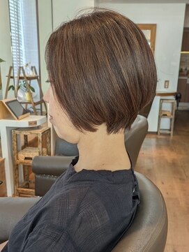 ヘアスタジオルース(HAIR STUDIO LUZ) 40代50代60代の大人ボブ/白髪ぼかしハイライト/堀江/北堀江