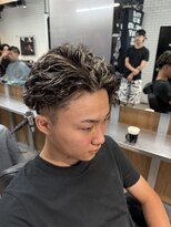 リレーションメンズヘアー(RELATION MEN'S HAIR)&nbsp;フェードマッシュセンターパートアップバングメッシュパーマ