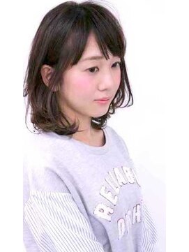 クールドセリエ 新宿南口店(Coeur de cellier) 動きのある耳かけワンカールパーマボブ