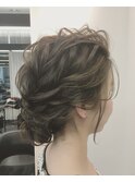 大人可愛いゆるふわパーティーヘア
