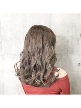 シュプバイトゥーミー(sup.by tomee) グレージュ【担当　末吉】