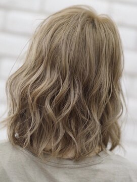 ビランチェ 池袋(bilancia) ケアブリーチ◆トリプルカラー【池袋/池袋東口】