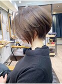 クールショートボブ・アッシュグレージュ・前髪長め 【BISA】