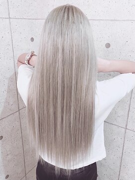 アールプラスヘアサロン(ar+ hair salon) プラチナベージュ☆ロングヘア