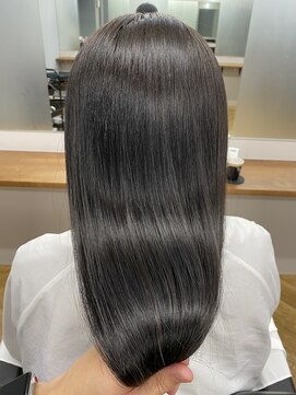 シカ 神戸三宮元町店(Cica) 髪質改善UPTOGLOSSトリートメント◎