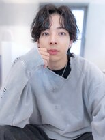 イオ 本厚木(io)&nbsp;センターパートニュアンスパーマアッシュブラックモテ髪