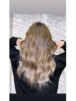 ロイド(Lloyd)&nbsp;【Lloyd 大宮】グラデーションハイライト×ウェーブロング