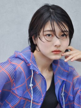 ウム(Umu)の写真/透明感のある色みを与えるファッションカラー、グレイカラー。インナーカラーやバレイヤージュカラーも♪