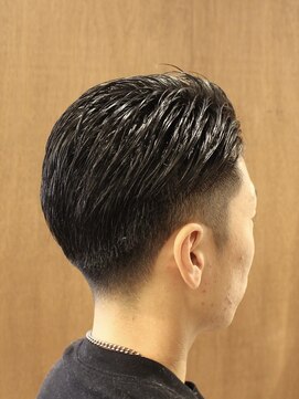 アザーハーフ(Other Half) ナチュラル×ツーブロック 大人ショートツーブロックスタイル!