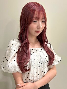 ユニバイリサ 天神大名店(uni by risa) ハイトーンピンクカラー ブリーチカラー 顔周りカット 20代 10代