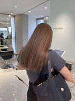 ガリカ 横浜(Gallica) 赤み抑えたミルクティーベージュカラー×艶髪ロング