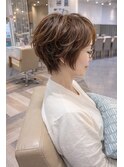 大人くびれショート×ニュアンスパーマ