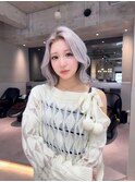 大人ガーリーダークアッシュミディアムレイヤーカット髪質改善