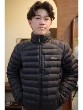 エディ(Edy) センターパートカルマヘアニュアンスパーマ韓国ヘア眉毛カット