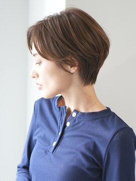 インセプション 銀座(INCEPTION) 前下がりショート・ボブ/絶壁解消/前髪あり/40代/30代/外ハネ