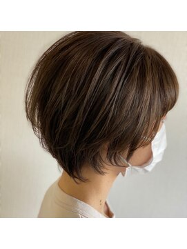 ワンズ 大里店(ONE'S) 丸みショート