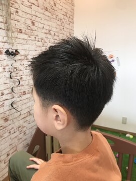 レストタイムマムヘアー(Rest Time Mom hair) キッズ　ツーブロック　ナチュラル