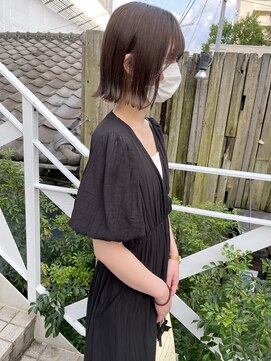 ミント(mint) 切りっぱなしボブ/外ハネボブ/ボブ/グレージュ