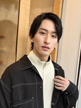 ニュイ(Nuii) ショートウルフ×アップバング