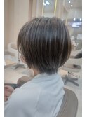 ショートボブ