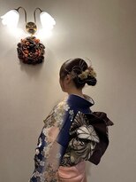 ナンバーエイト(number eight)&nbsp;成人式卒業式二次会ヘアセット◎ルーズ編み込みアップスタイル