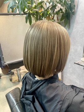 クロ(Chro) ブロンドカラー