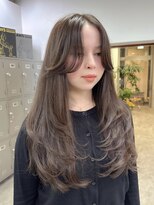 ソピ バイ インビテーション(sopi by invitation)&nbsp;ハイレイヤー  レイヤーカット ロングレイヤー グレージュカラー