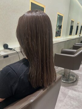 ナチュラルブラウン