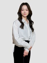 ペレ アネックス 大阪梅田茶屋町店(PELE ANNEX) riona