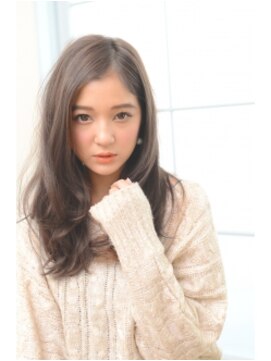 アカイトビラ ヘアケアサロン(AKAI TOBIRA Hair Care Salon) ハーフ風シナモンベージュ