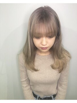 クラン(clan) clan<ヴェール小顔ロング×美髪ホワイトブルージュ>