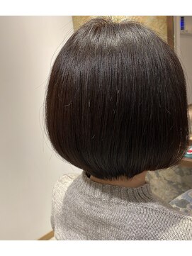 ジュエ (jouer) 大人かわいい/丸み小顔カット/20代30代40代/アースカラー