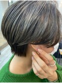 大人かわいいくびれミディーラベンダーインナーカラー