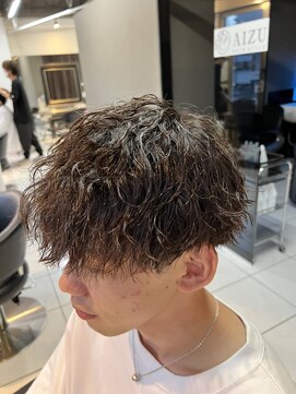 アイズ 海老名(AIZU) ツイストスパイラルパーマ　波巻きスパイラル　スペインカール