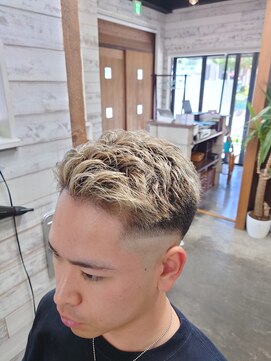 エックス ヘアー(X Hair) スキンフェード