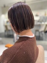 スペシウムバイアンバースデー(spacium by UNBIRTHDAY) 白髪ぼかし、内に収まるボブ
